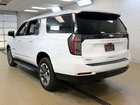 Used 2025 Chevrolet Suburban LS AWD/4WD image 7