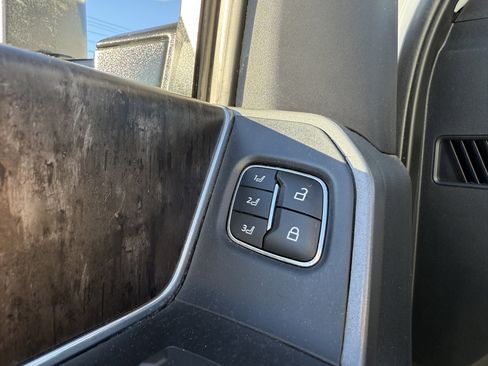 Used 2023 Ford F250 Lariat w/ Sport Appearance Package image 14