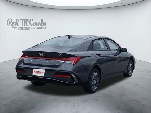 New 2026 Hyundai Elantra Hybrid FWD image 5
