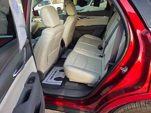 Used 2024 Cadillac XT5 Premium Luxury w/ Technology Package image 15