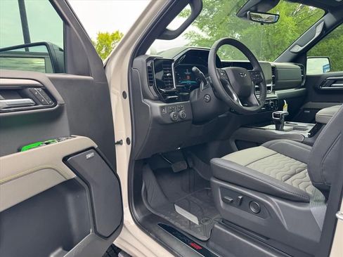 New 2026 Chevrolet Silverado 1500 ZR2 AWD/4WD image 12