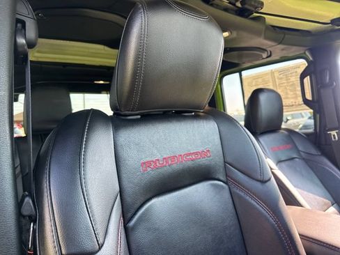 Used 2021 Jeep Wrangler Unlimited Rubicon w/ Xtreme Recon 35" Tire Package AWD/4WD image 25