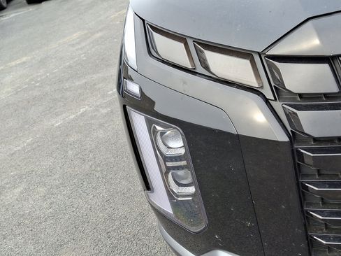 Used 2024 Hyundai Palisade Limited image 9