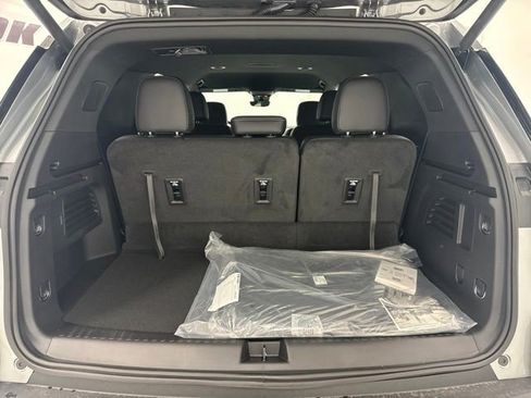 New 2026 Chevrolet Traverse LT w/ Driver Confidence Package FWD image 28