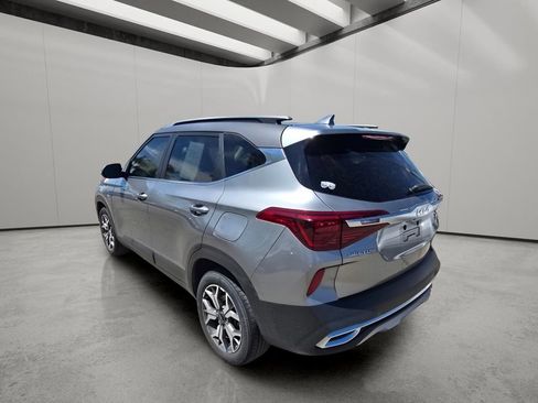 Used 2023 Kia Seltos EX AWD/4WD image 5