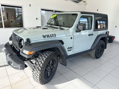 Used 2023 Jeep Wrangler Sport image 3