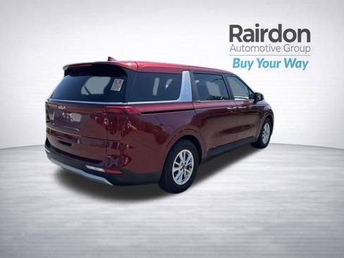 Used 2022 Kia Carnival LX FWD image 7