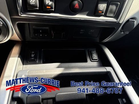 Used 2021 Nissan Titan SV w/ SV Convenience Package AWD/4WD image 24