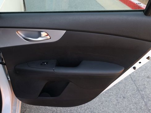 Used 2023 Kia Forte LXS image 18