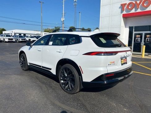 New 2025 Toyota Crown Signia image 12