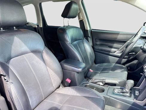 Used 2017 Subaru Forester 2.5i Touring image 30