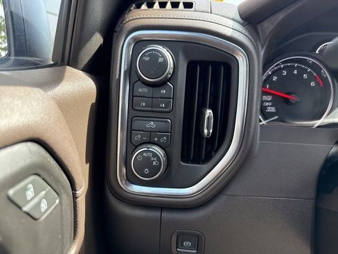 Used 2019 Chevrolet Silverado 1500 LT w/ All-Star Edition AWD/4WD image 16