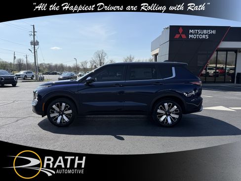 New 2026 Mitsubishi Outlander SE image 6