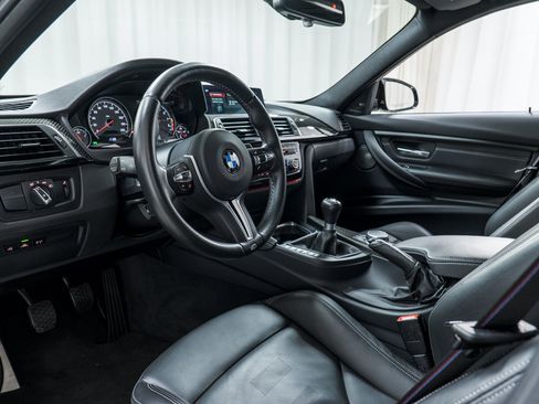 Used 2018 BMW M3 RWD image 12