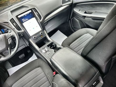 Used 2024 Ford Edge SE image 22