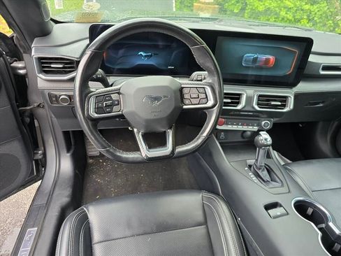 Used 2025 Ford Mustang Premium RWD image 4