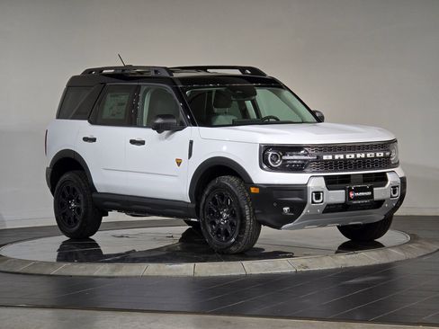 New 2025 Ford Bronco Sport Badlands w/ Badlands Tech Package image 2