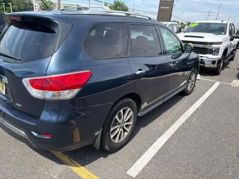 Used 2015 Nissan Pathfinder S AWD/4WD image 3