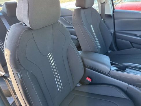 Used 2023 Hyundai Elantra SEL w/ Cargo Package image 28