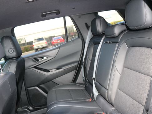 Used 2025 Chevrolet Equinox LT w/ Convenience Package II image 27