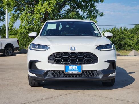 Used 2024 Honda HR-V LX image 2
