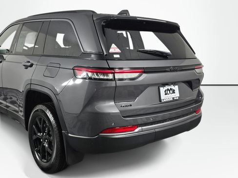 New 2026 Jeep Grand Cherokee Altitude AWD/4WD image 16