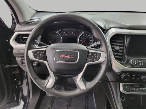 Used 2023 GMC Acadia SLE w/ Driver Convenience Package image 6