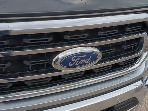 Used 2021 Ford F150 XLT w/ Equipment Group 302A High image 16