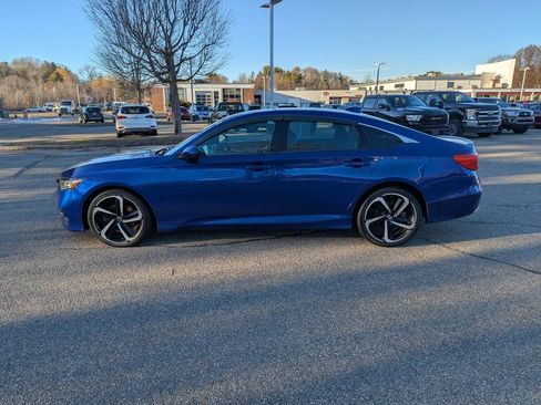 Used 2019 Honda Accord Sport image 2