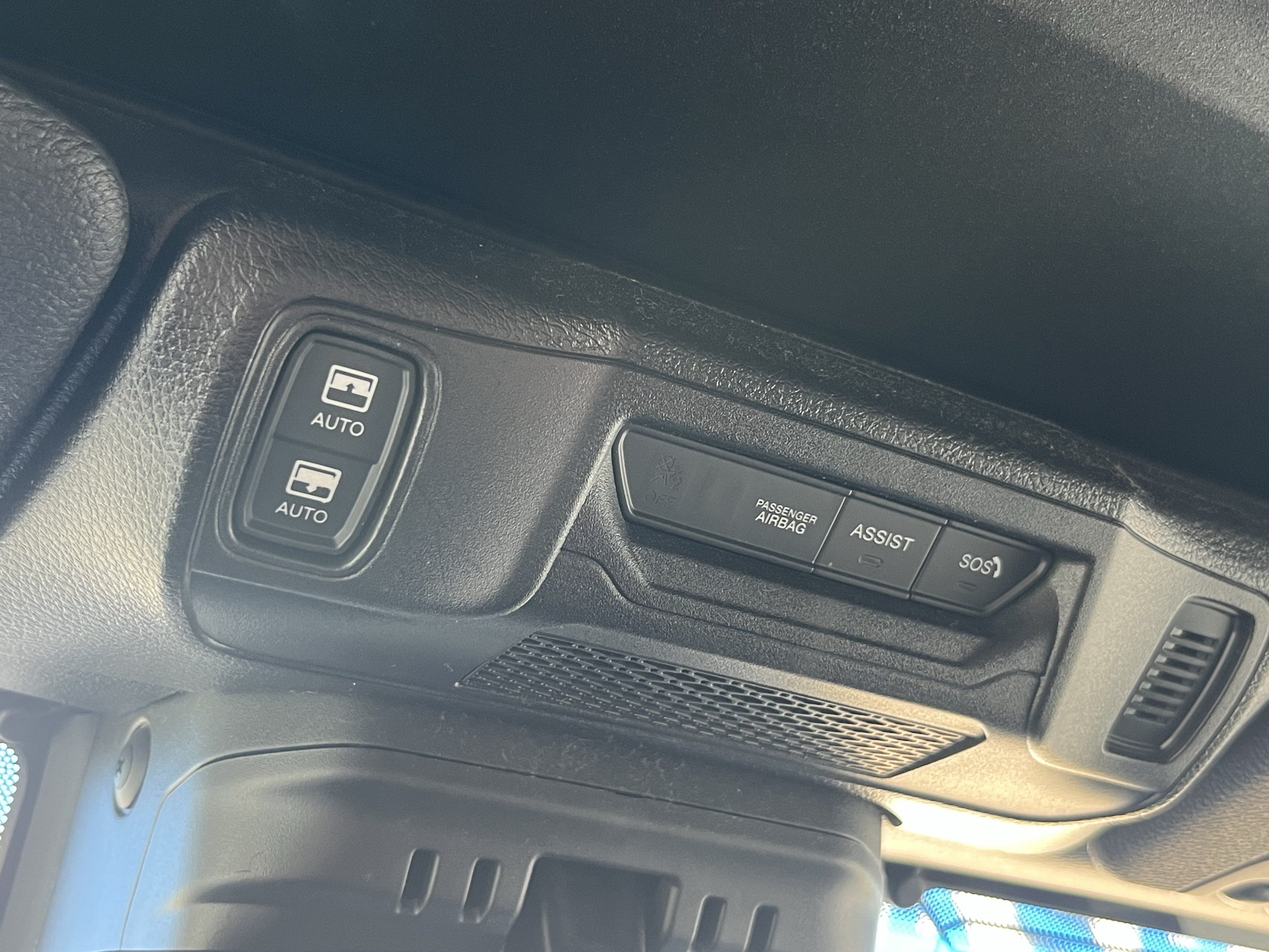 Used 2024 Jeep Wrangler Unlimited AWD/4WD image 33
