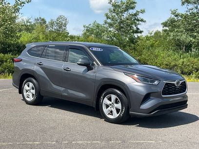 Used 2021 Toyota Highlander L