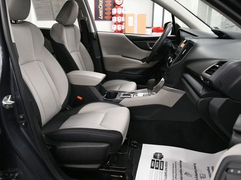 Used 2022 Subaru Forester Base image 24