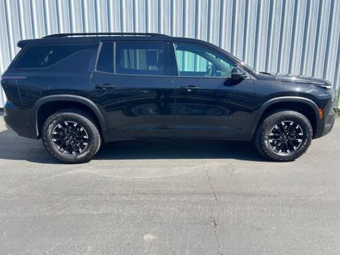 Used 2025 Chevrolet Traverse Z71 w/ Enhanced Driving Package AWD/4WD image 7