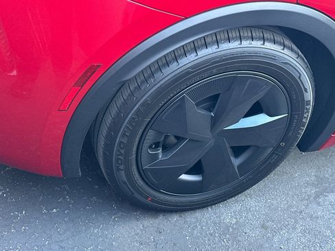 Used 2026 Toyota Prius Plug-In Hybrid image 4