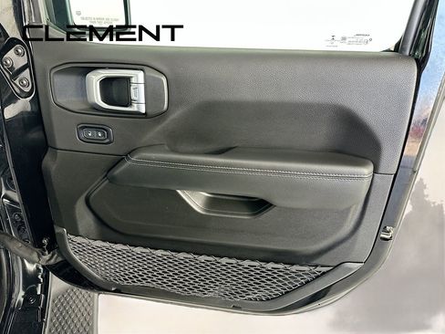 Used 2023 Jeep Wrangler Unlimited Sahara w/ Cold Weather Group image 34