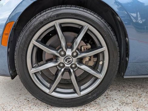 Used 2019 MAZDA MX-5 Miata Grand Touring RWD image 9