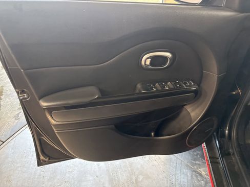 Used 2017 Kia Soul ! w/ Tech Package image 17