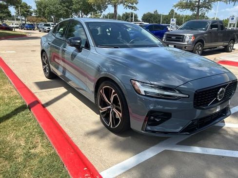Used 2024 Volvo S60 B5 Plus FWD image 1