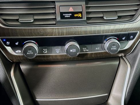 Used 2019 Honda Accord Touring image 22