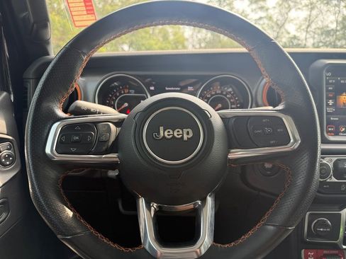 Certified 2023 Jeep Gladiator Mojave w/ LED Lighting Group AWD/4WD image 21