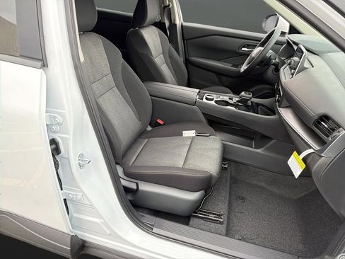 New 2026 Nissan Rogue SV image 27