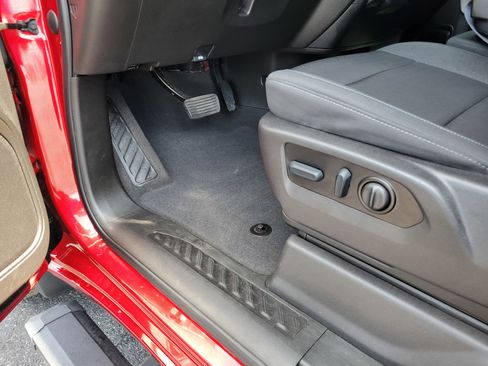 Used 2022 Chevrolet Silverado 1500 Custom w/ Safety Confidence Package RWD image 25