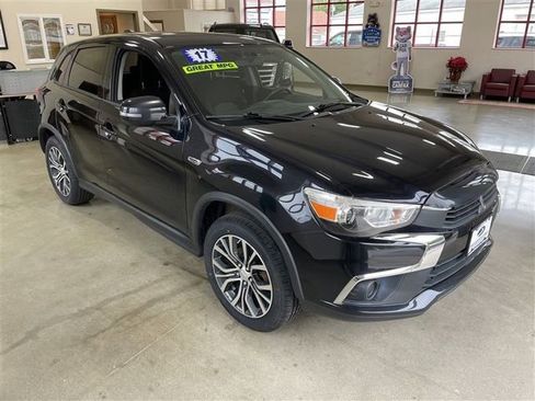 Used 2017 Mitsubishi Outlander Sport ES AWD/4WD image 2