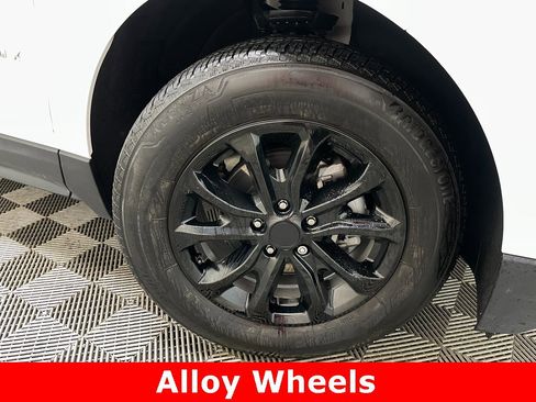 Certified 2021 Chevrolet Equinox LT image 49