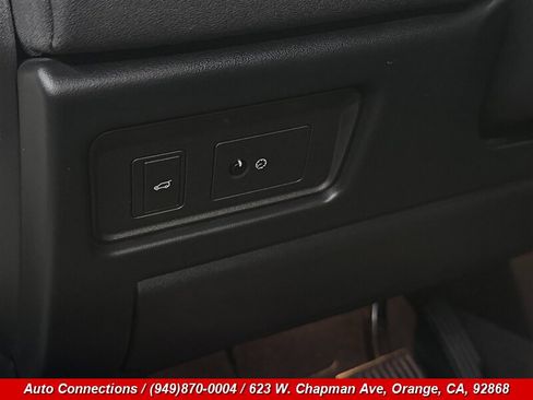 Used 2018 Land Rover Range Rover Evoque SE Dynamic AWD/4WD image 25
