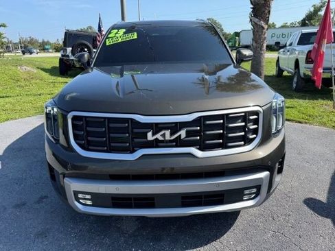 Used 2023 Kia Telluride SX Prestige AWD/4WD image 2