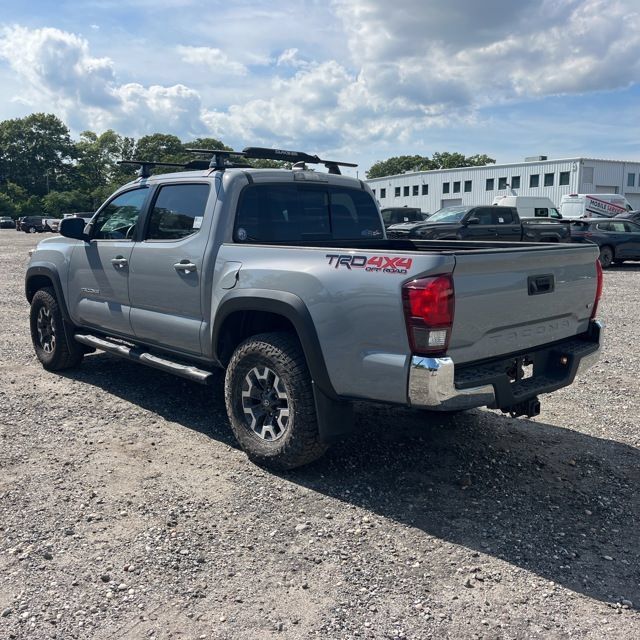 Used 2019 Toyota Tacoma TRD Off-Road AWD/4WD image 10