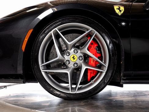 Certified 2021 Ferrari F8 Tributo image 18