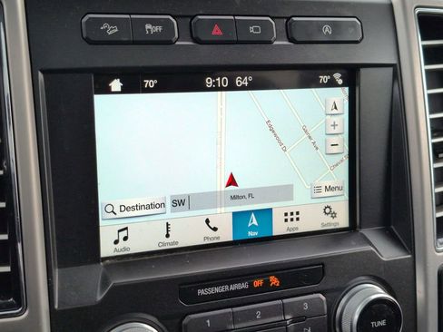 Used 2018 Ford F150 Platinum w/ Equipment Group 701A Luxury image 25