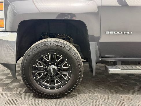 Used 2015 Chevrolet Silverado 2500 LT w/ LT Convenience Package AWD/4WD image 9
